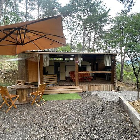 Caravanes De Provence Aiglun  Экстерьер фото